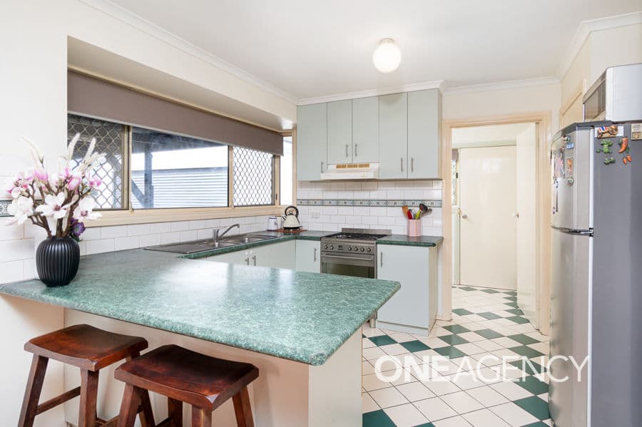 6 NUNKERI Street, Glenfield Park, Glenfield Park - Thumbnail 4