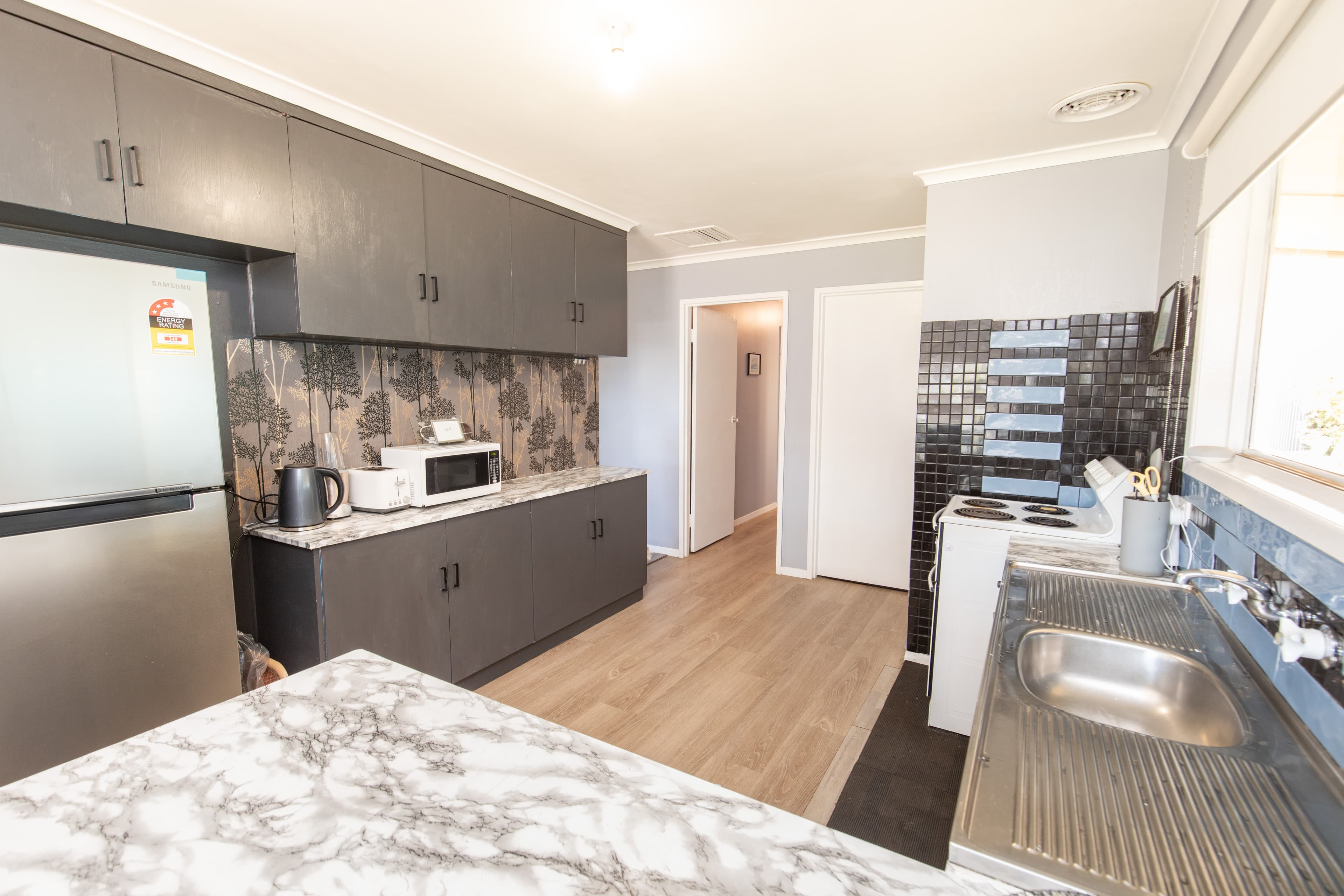 37 Ambleside Crescent, Mildura, Mildura - Thumbnail 5