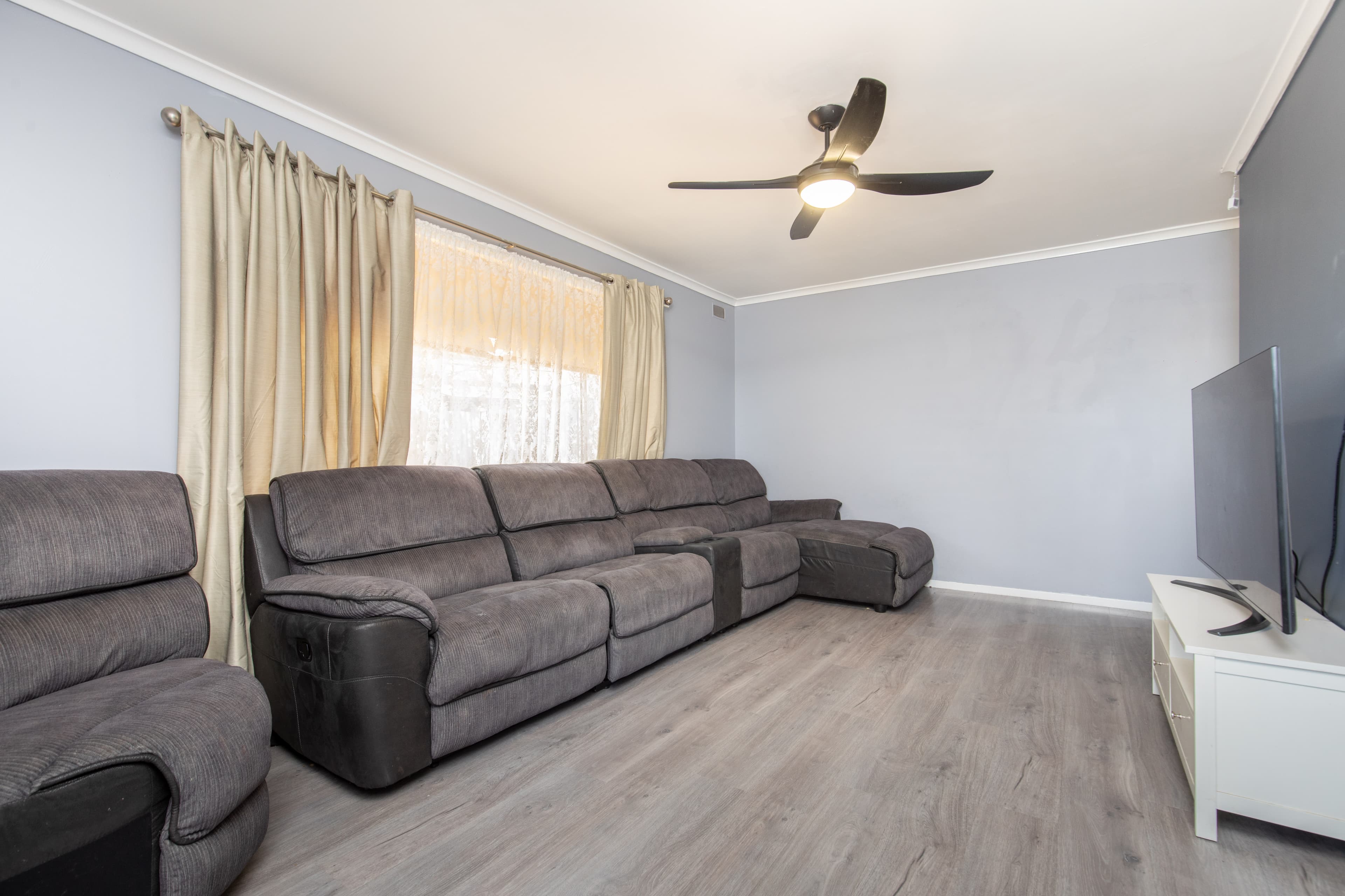 37 Ambleside Crescent, Mildura, Mildura - Thumbnail 3