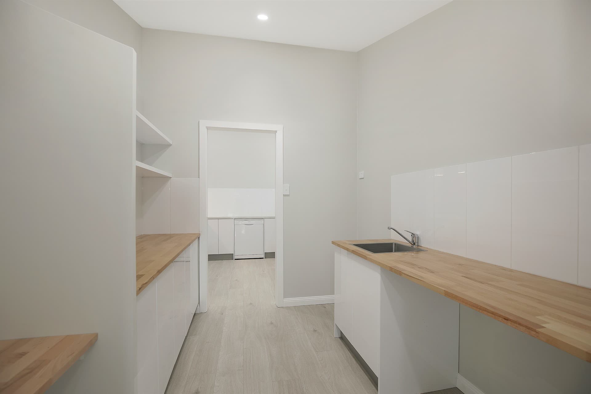 210 Brisbane Water Drive, Point Clare, Point Clare - Thumbnail 5