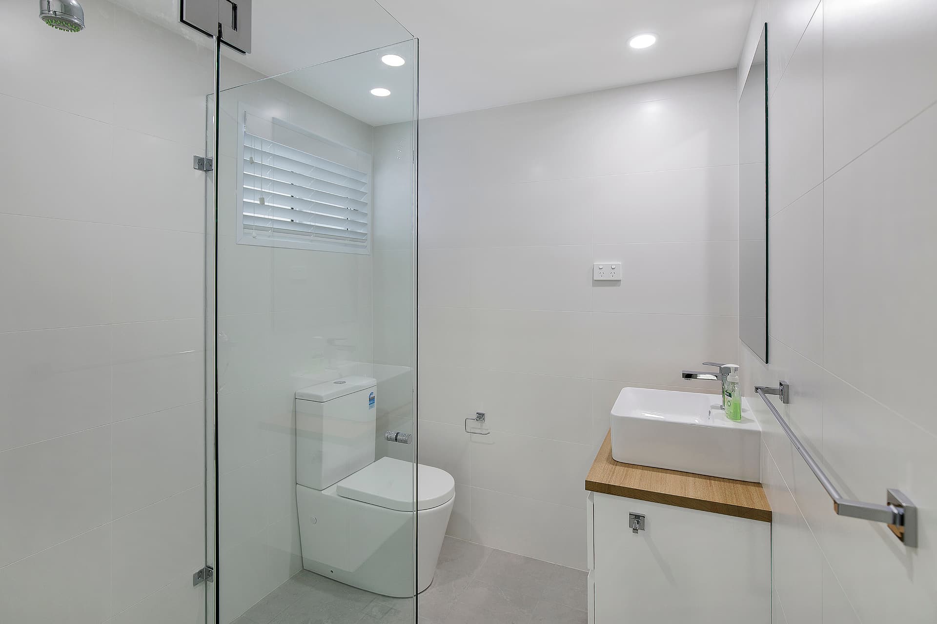 210 Brisbane Water Drive, Point Clare, Point Clare - Thumbnail 8