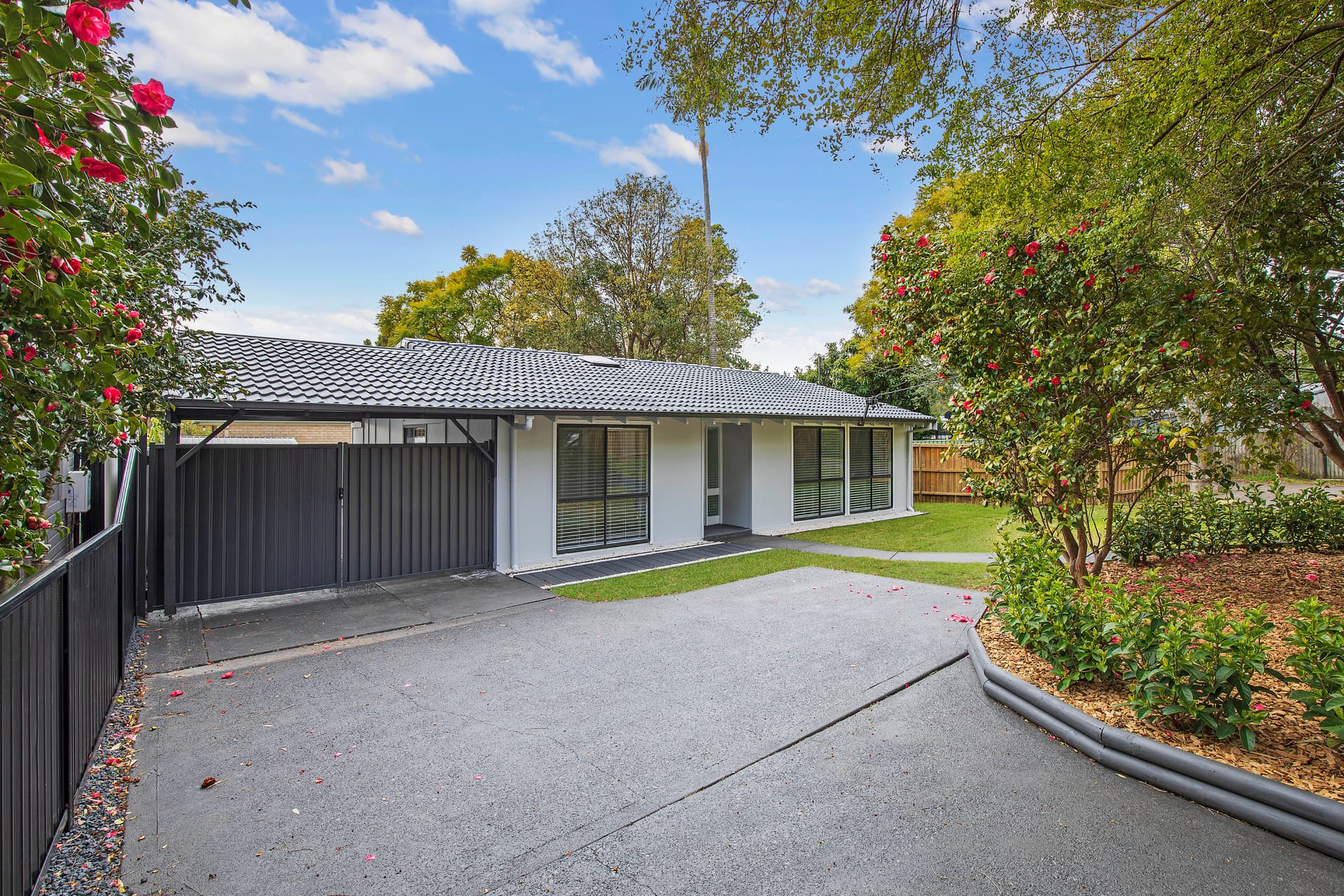 210 Brisbane Water Drive, Point Clare, Point Clare - Image 1