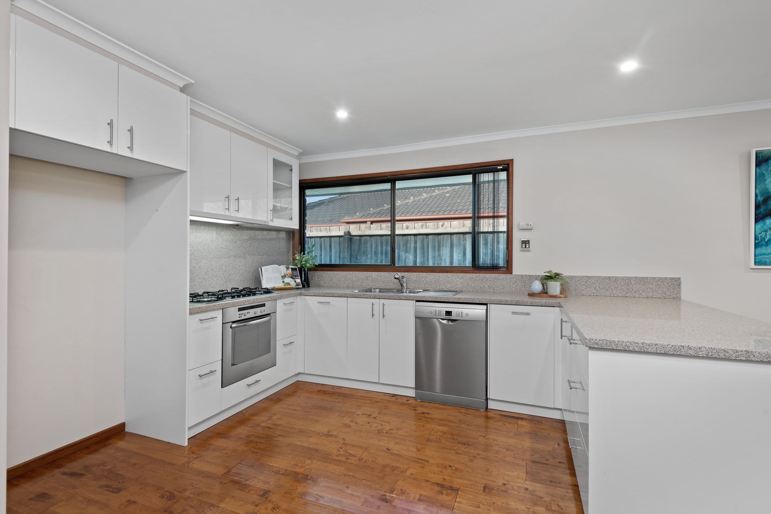 102 Coppards Road, Whittington, Whittington - Thumbnail 4