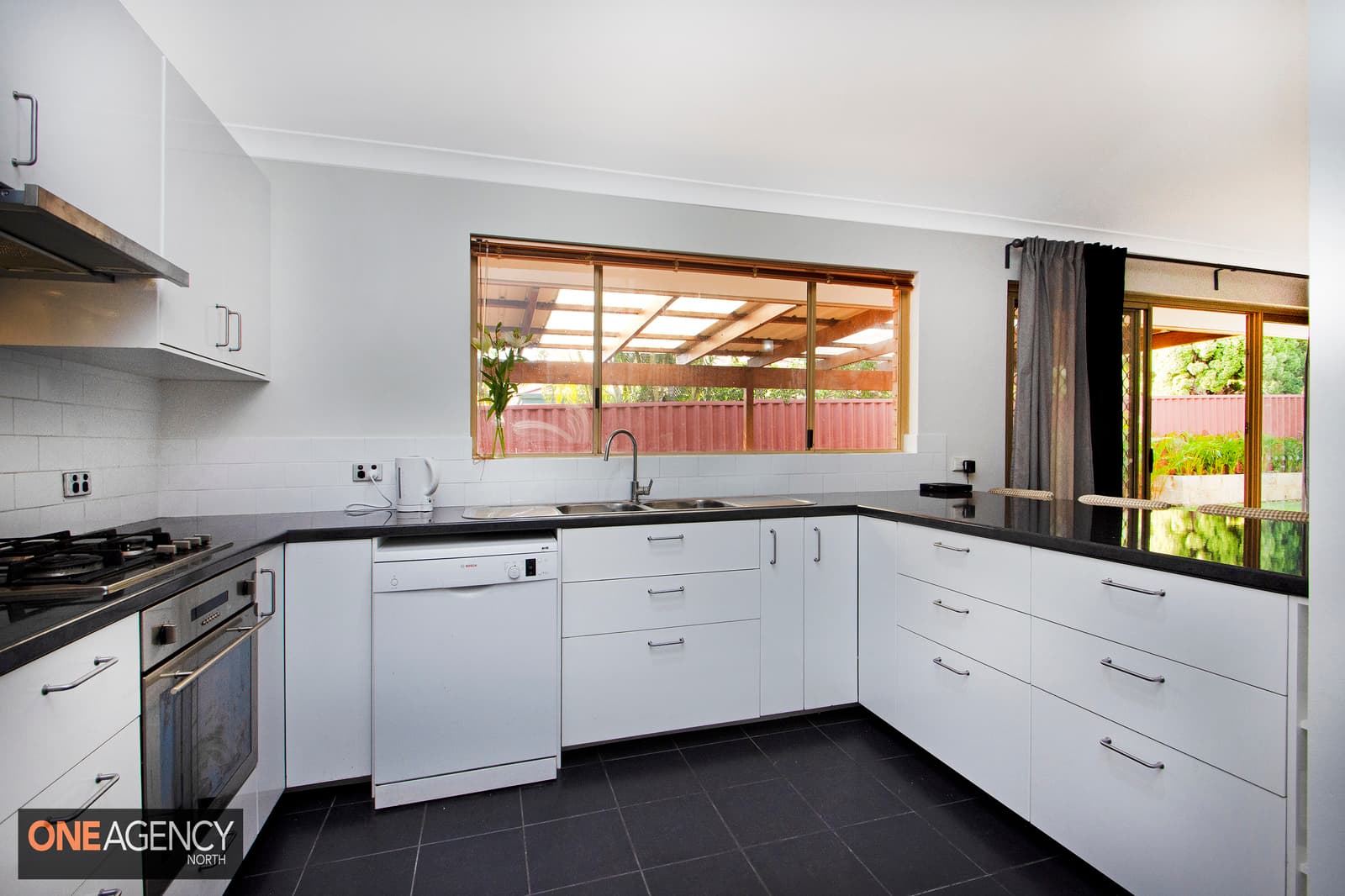 99A Abbett Street, Scarborough, Scarborough - Thumbnail 3