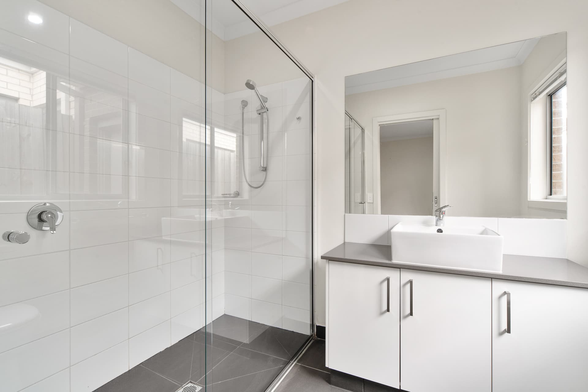 6 Denistoun Crescent, Cranbourne, Cranbourne - Thumbnail 6