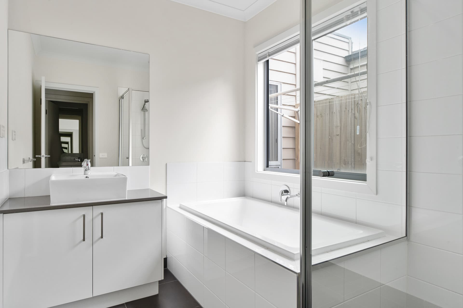 6 Denistoun Crescent, Cranbourne, Cranbourne - Thumbnail 8