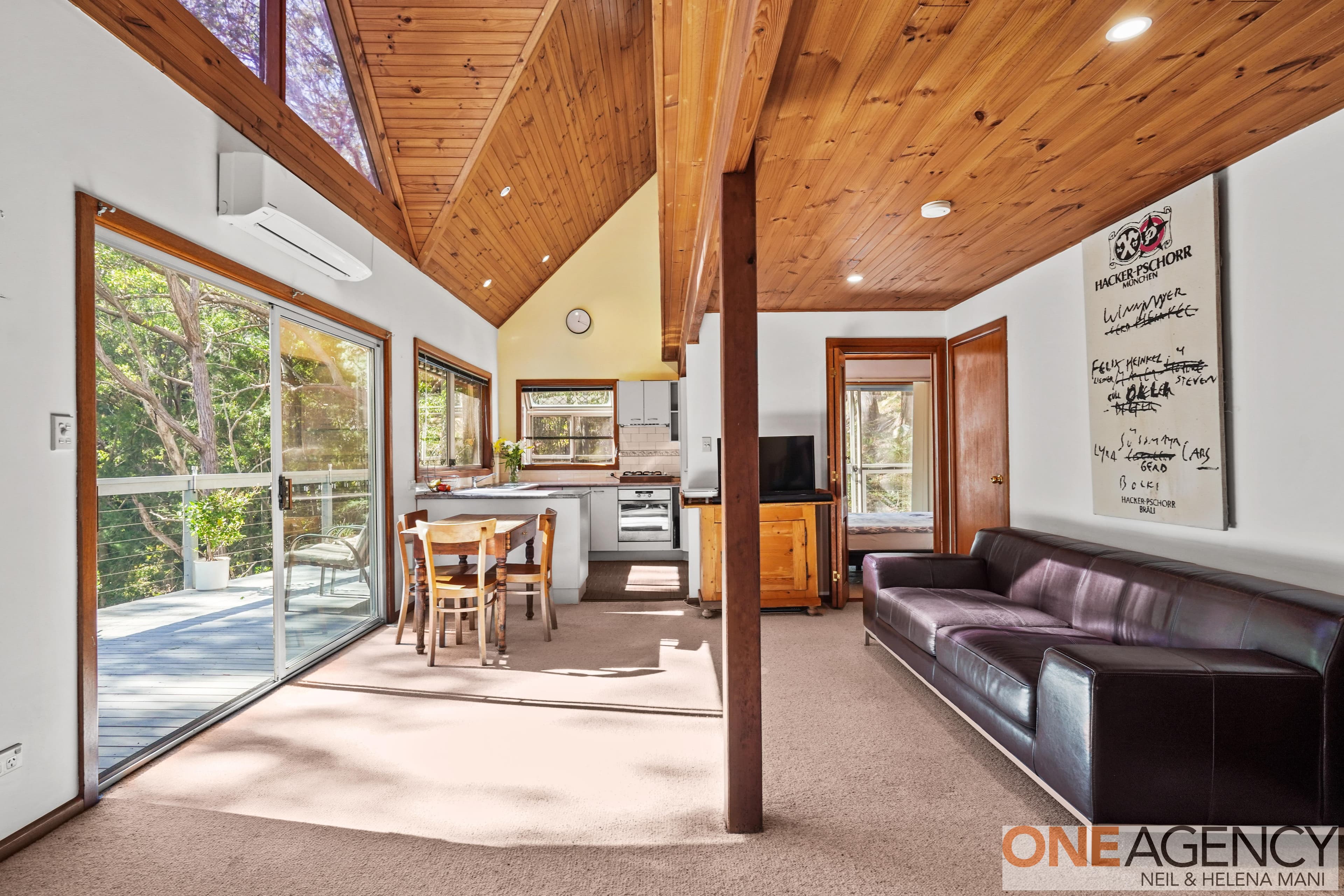 51 South Crescent, North Gosford, North Gosford - Thumbnail 2
