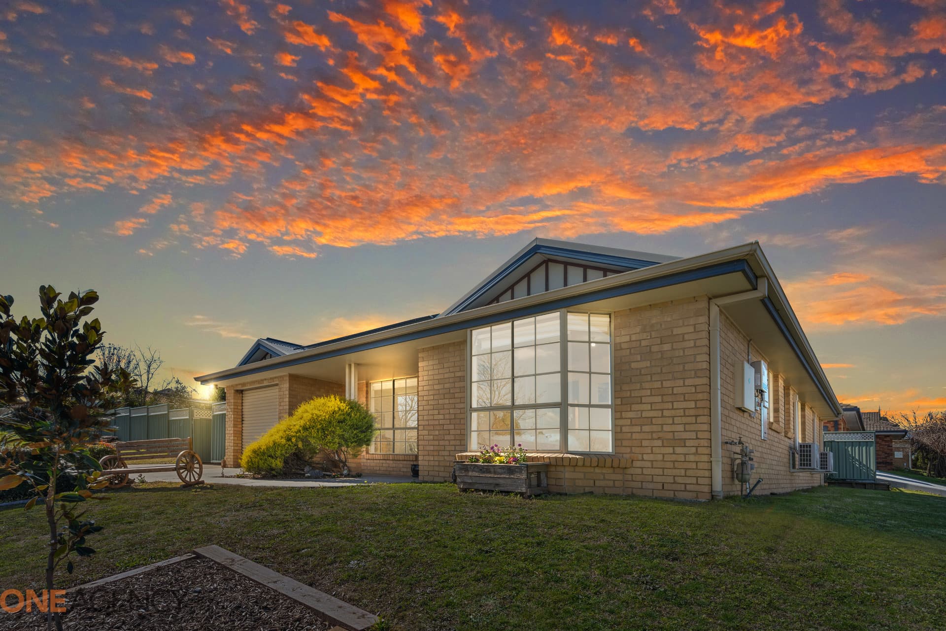 2 Sheldon Crescent, Orange, Orange - Image 1