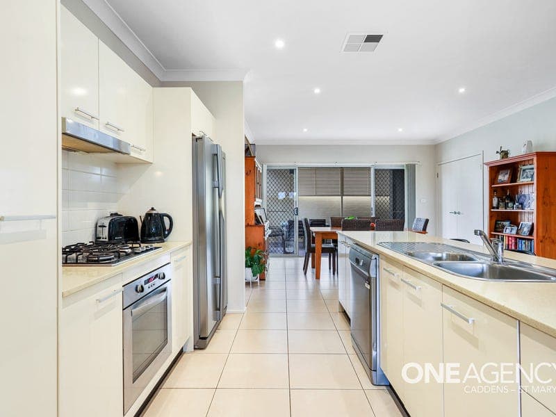 6 Fowler Street, Claremont Meadows, Claremont Meadows - Thumbnail 2