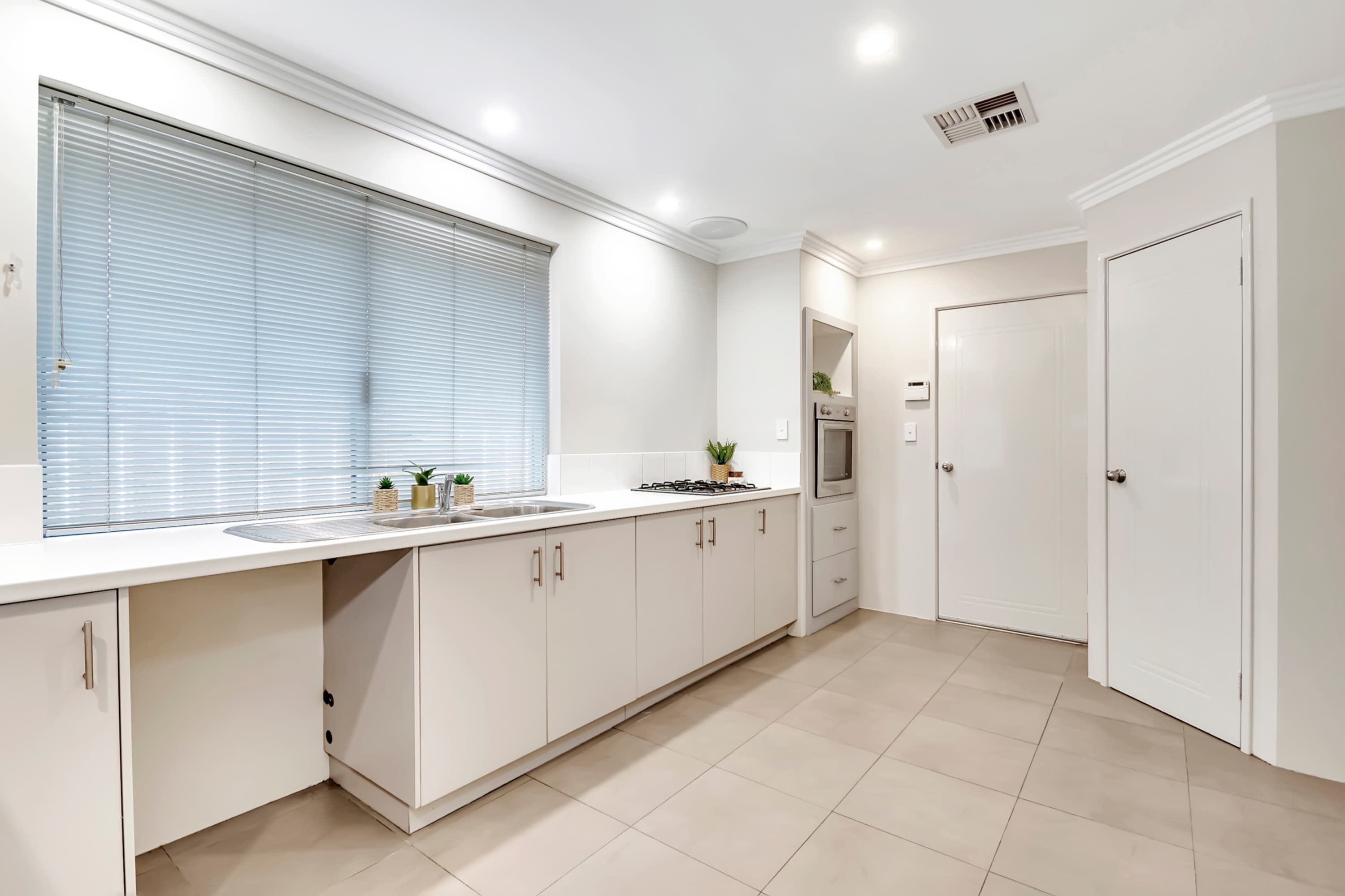 35 Turner Parkway, Carramar, Carramar - Thumbnail 8