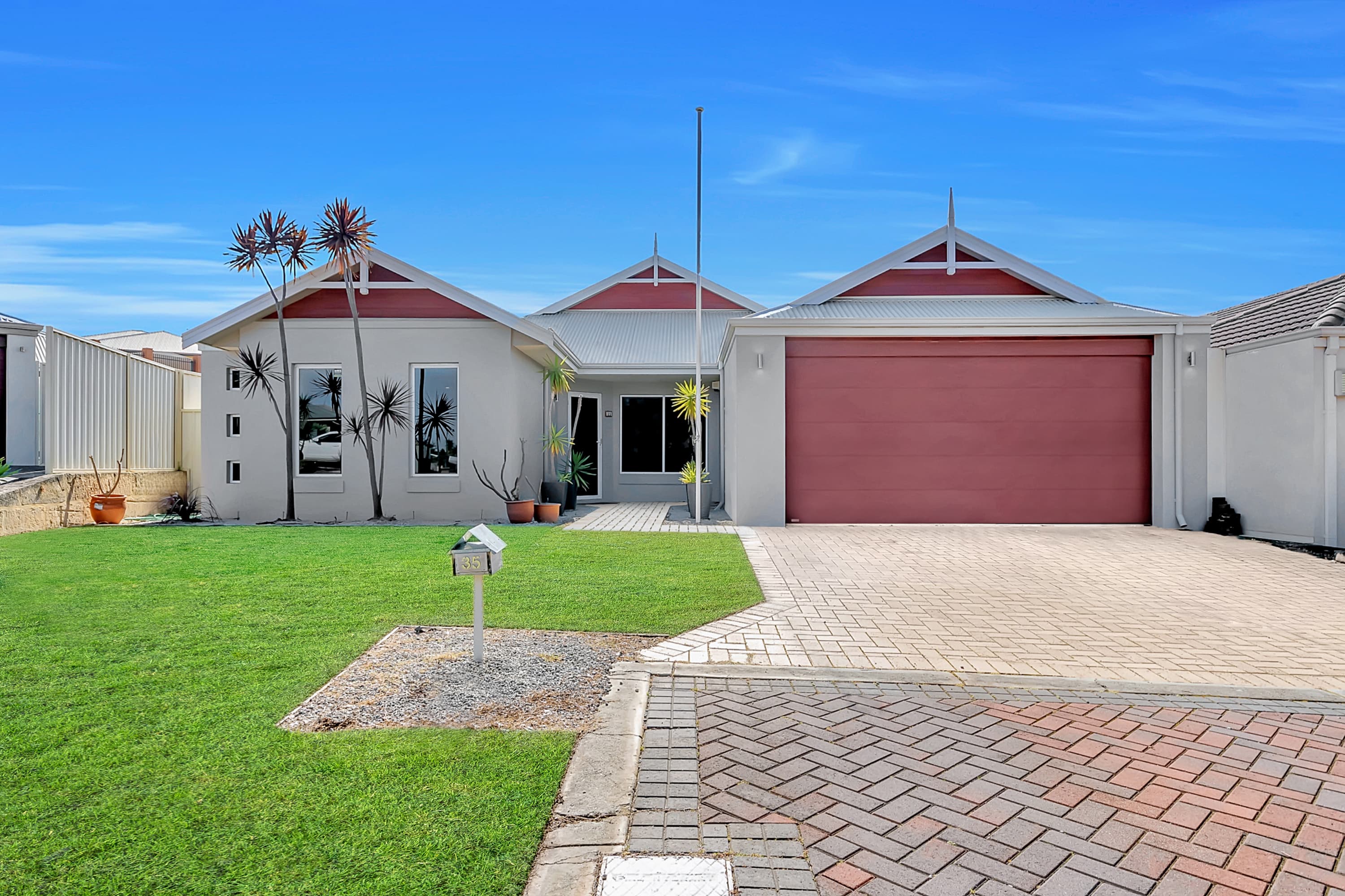 35 Turner Parkway, Carramar, Carramar - Image 1