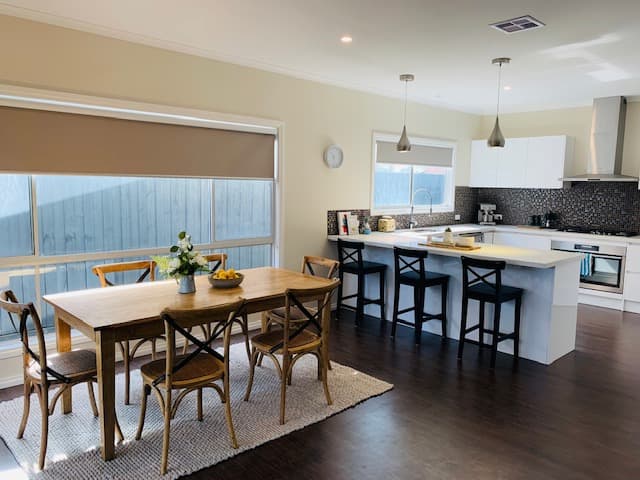 76 South Road, Rosebud, Rosebud - Thumbnail 6
