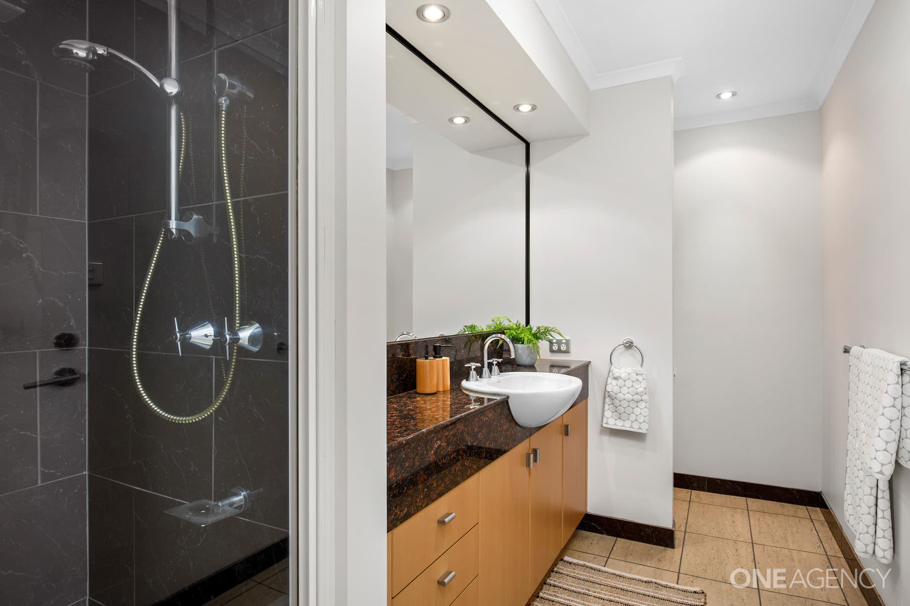 17 Seaport Boulevard, Launceston, Launceston - Thumbnail 8