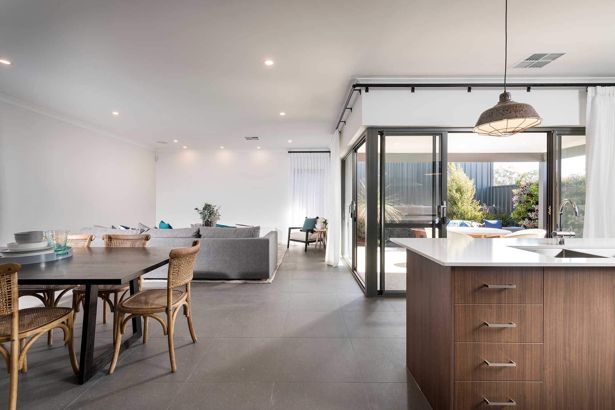 18 Serpentine Drive, South Guildford, South Guildford - Thumbnail 6
