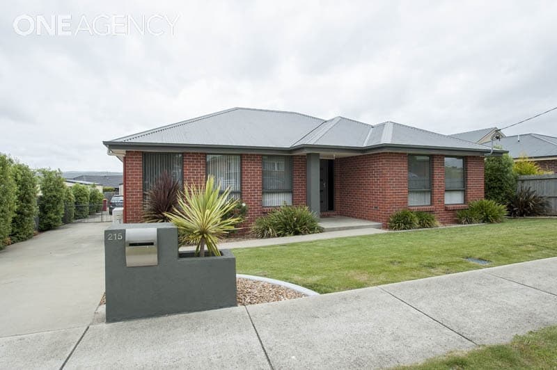 215 Alanvale Road, Newnham, Newnham - Thumbnail 2