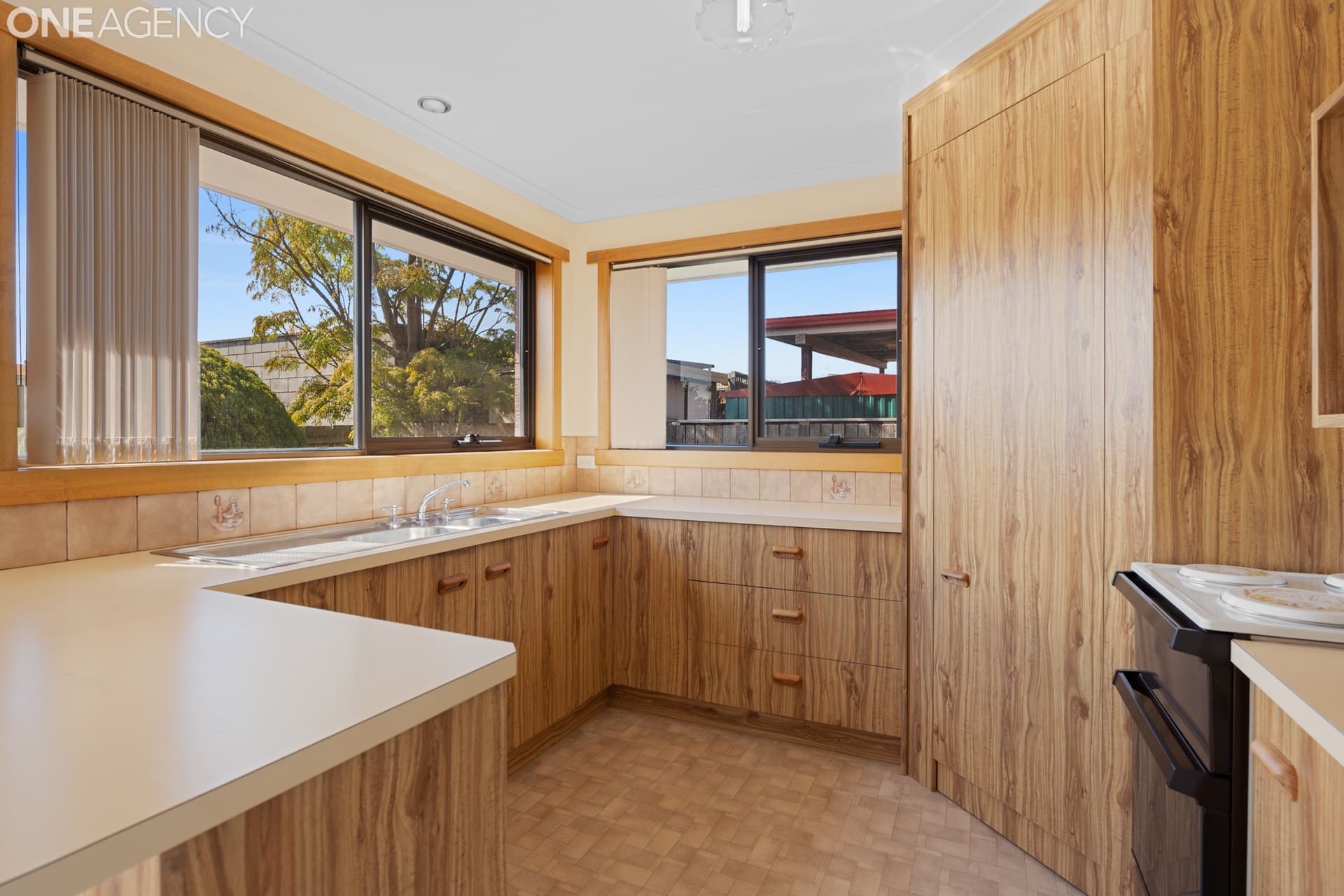 2/13 Amber Court, Ulverstone, Ulverstone - Thumbnail 3