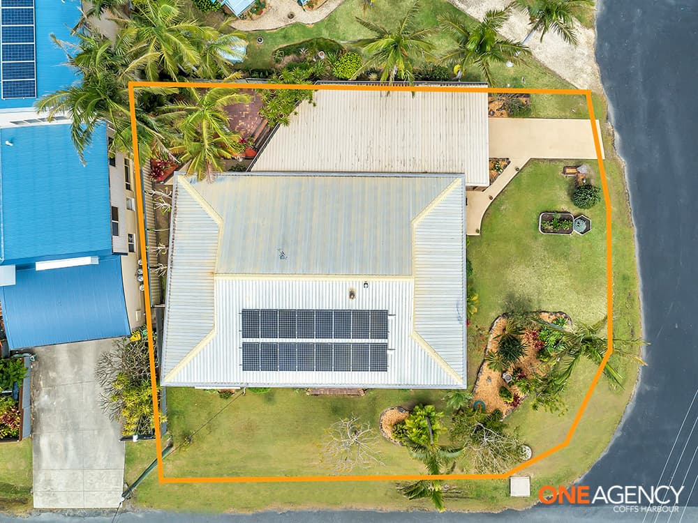 1 Spruce Place, Sandy Beach, Sandy Beach - Thumbnail 3