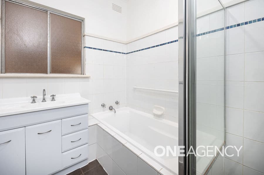 31 CEDUNA Street, Mount Austin, Mount Austin - Thumbnail 7