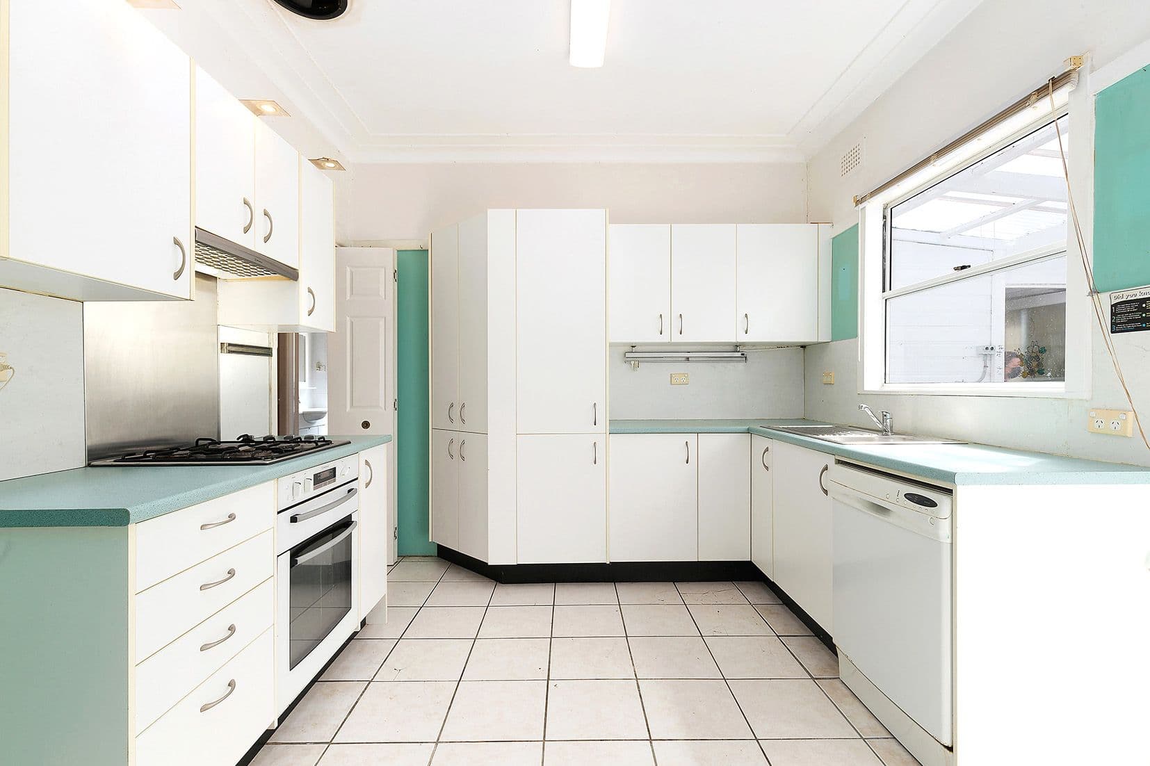 6 Blackbutts Road, Frenchs Forest, Frenchs Forest - Thumbnail 4