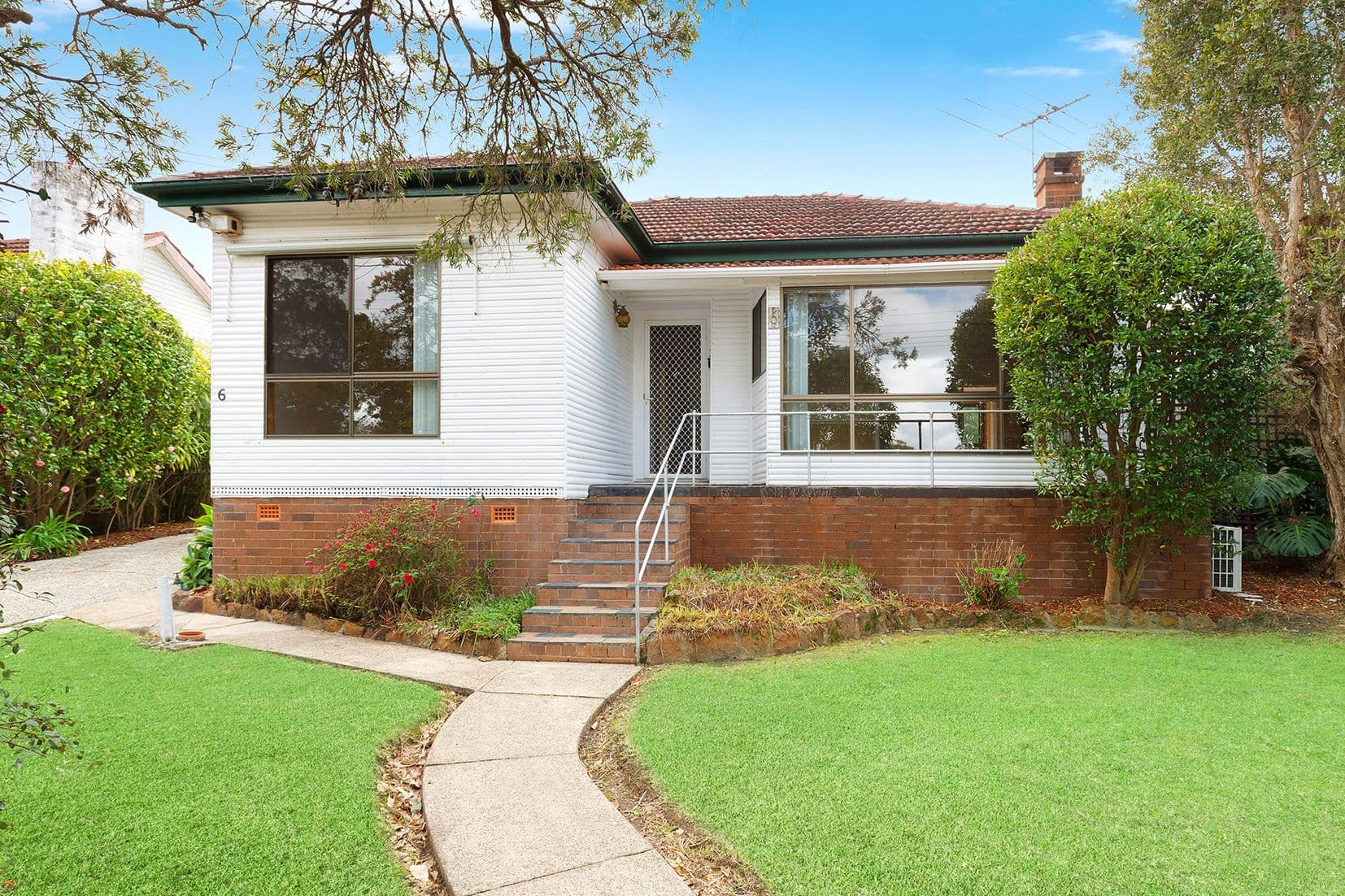 6 Blackbutts Road, Frenchs Forest, Frenchs Forest - Image 1