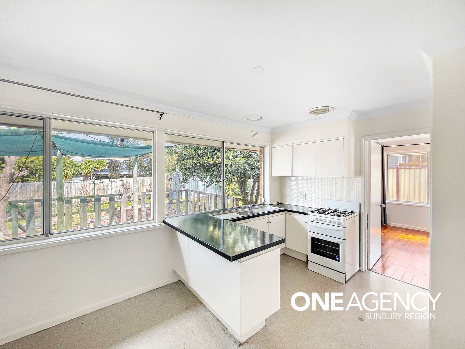 81 Dobell Avenue, Sunbury, Sunbury - Thumbnail 4