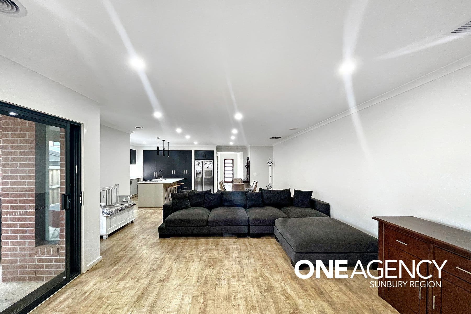 12 Longtan Avenue, Sunbury, Sunbury - Thumbnail 6