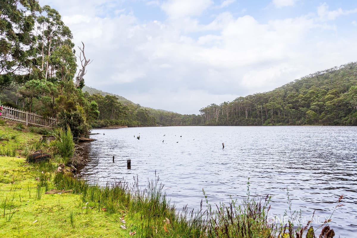 14 Tink Taylor Avenue, Sisters Beach, Sisters Beach - Thumbnail 2