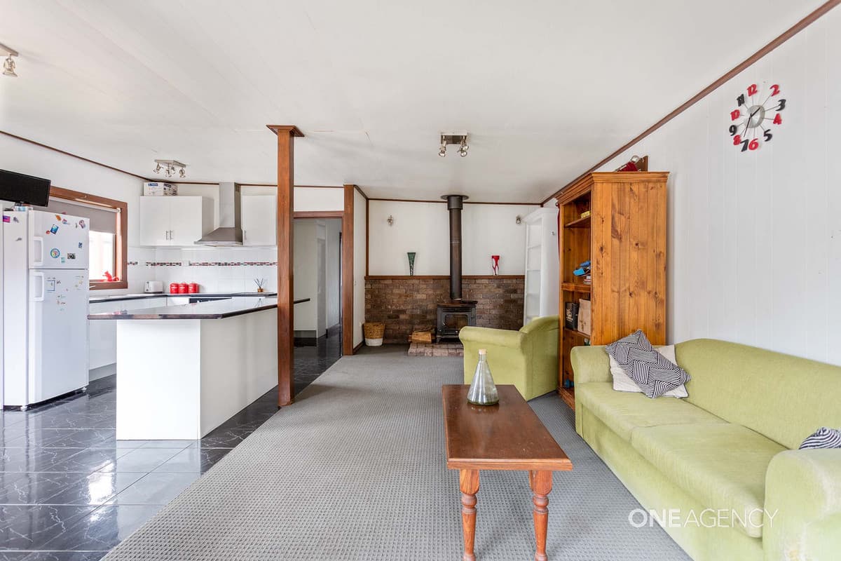 14 Tink Taylor Avenue, Sisters Beach, Sisters Beach - Thumbnail 8