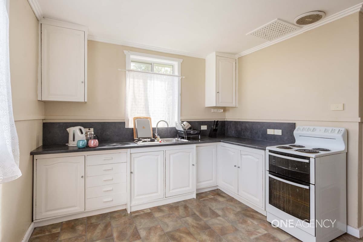 6 Hardy Street, Acton, Acton - Thumbnail 4