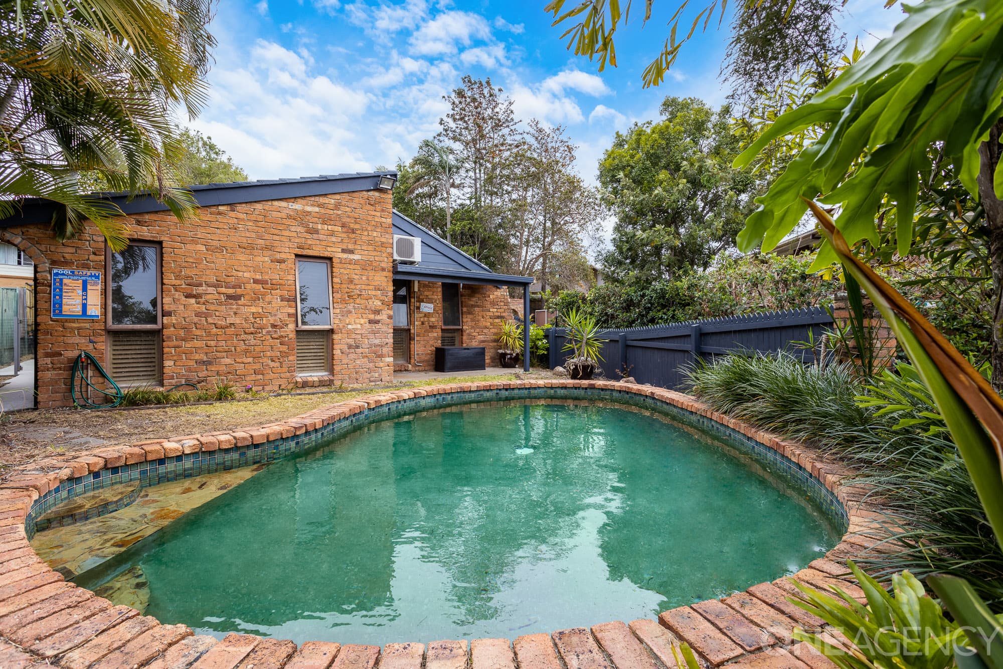 18 Kanturk Street, Ferny Grove, Ferny Grove - Thumbnail 2