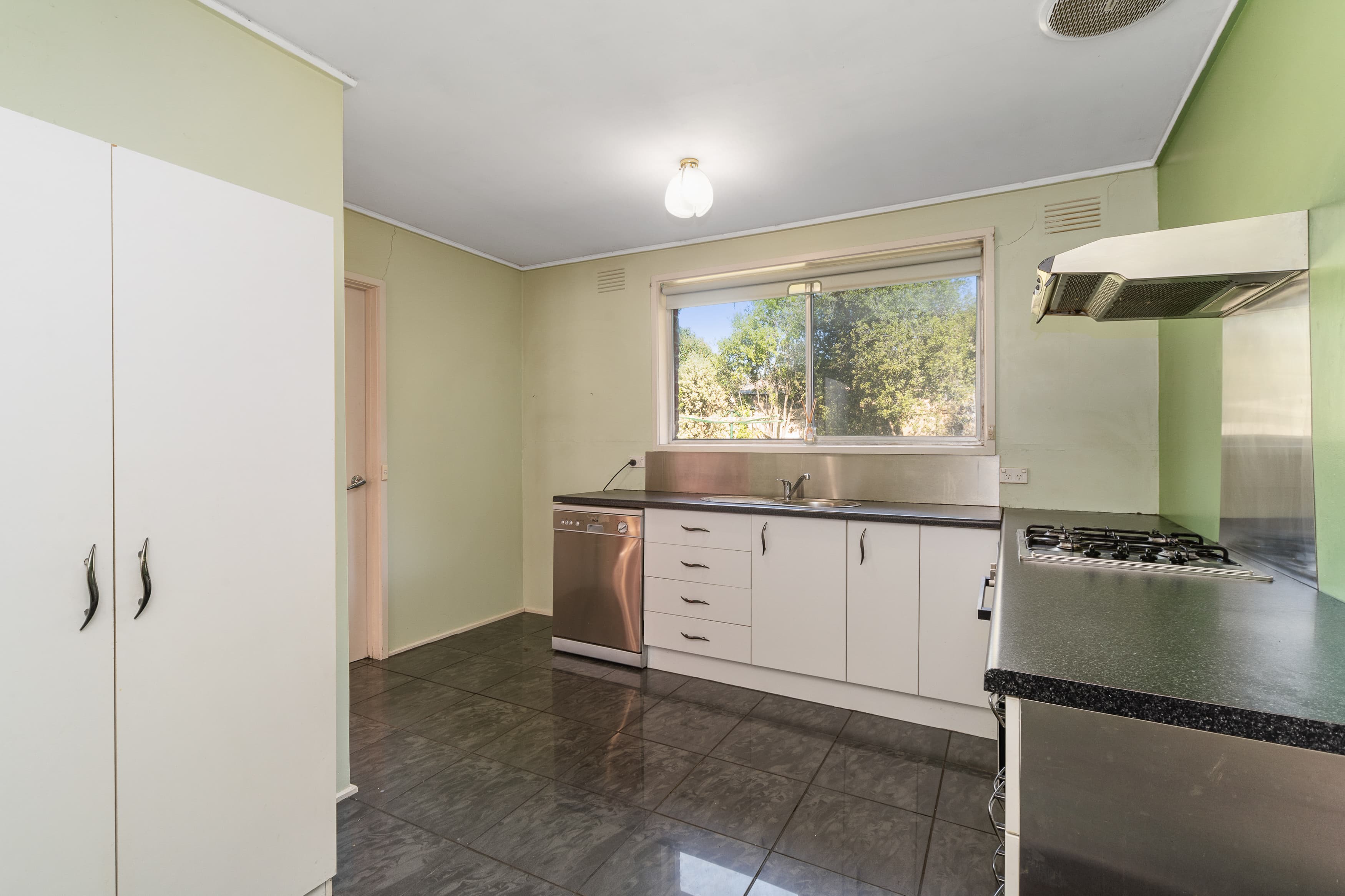 46 Carramar Drive, Frankston, Frankston - Thumbnail 5