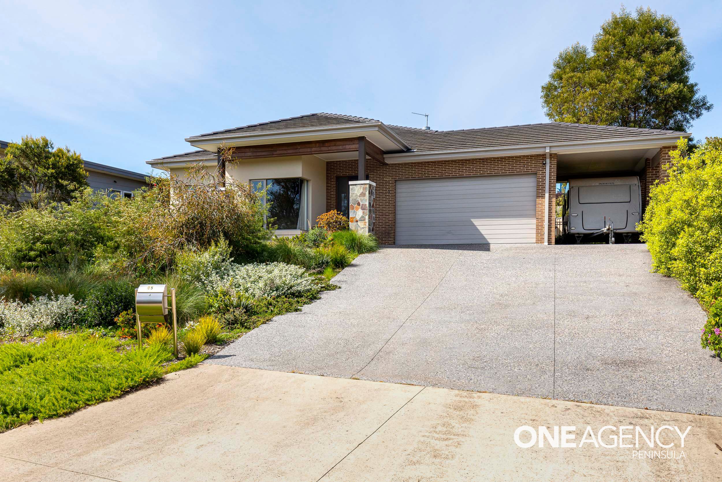 15 Crest Drive, Rosebud, Rosebud - Thumbnail 2