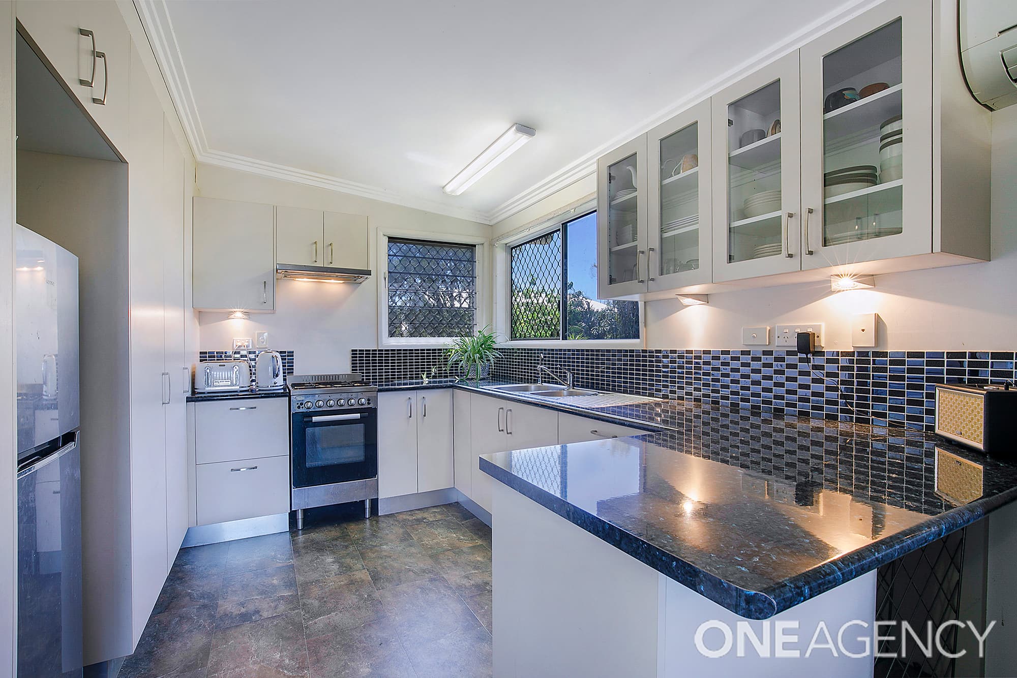18 Bradfield Street, Brighton, Brighton - Thumbnail 5