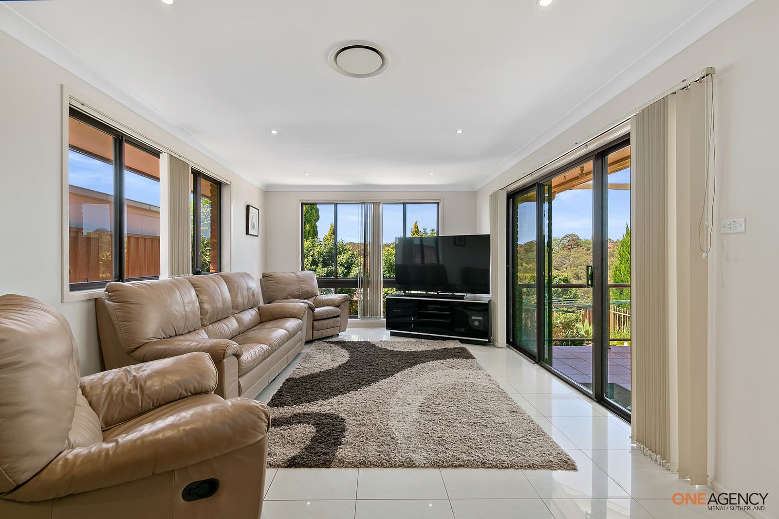 20 Mariner Road, Illawong, Illawong - Thumbnail 2
