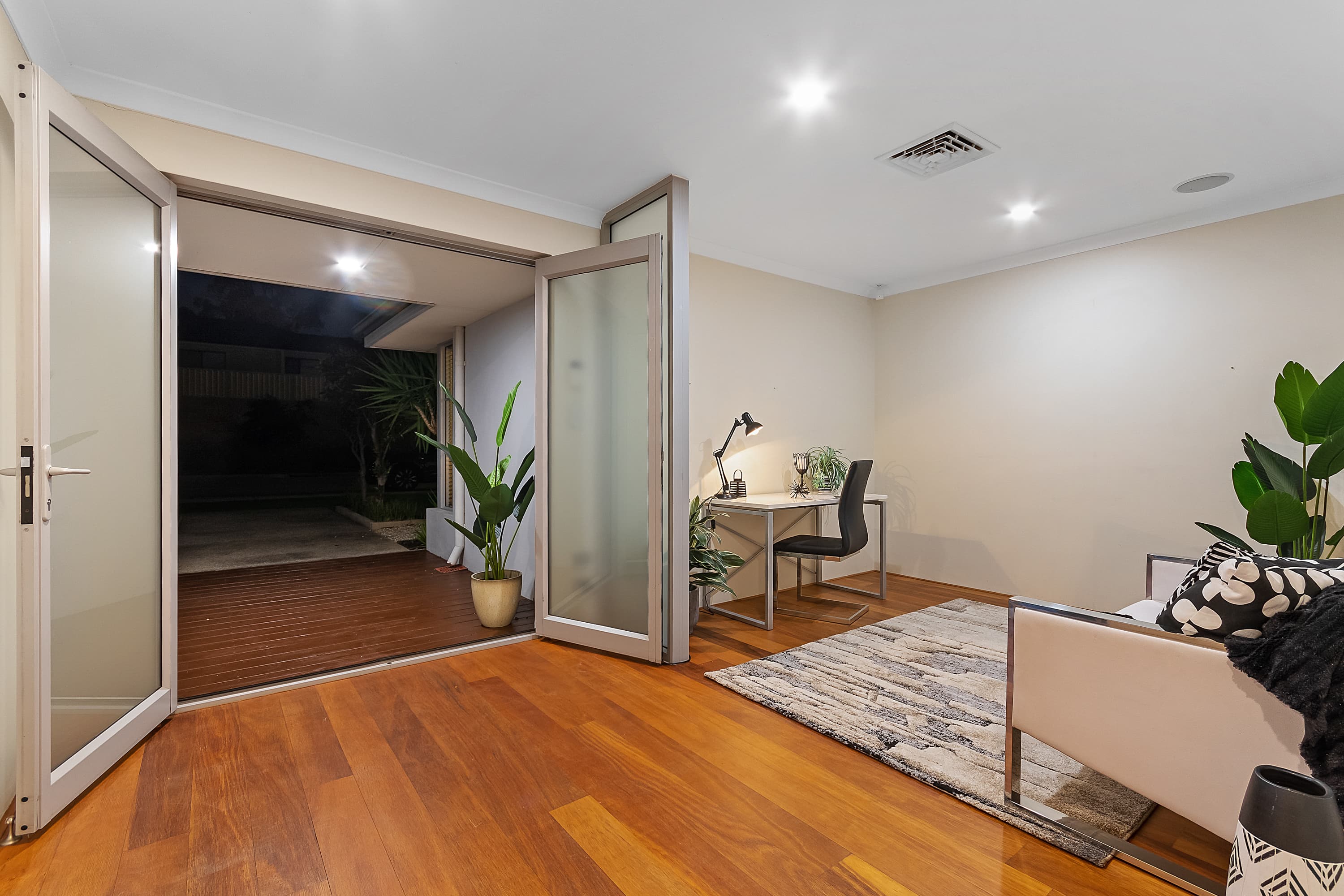 7 Buffalo Avenue, Madeley, Madeley - Thumbnail 4