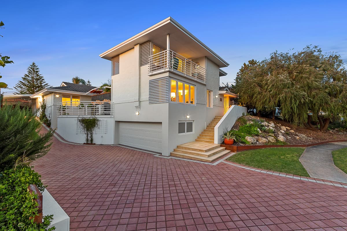 22 Broadbeach Boulevard, Hillarys, Hillarys - Image 1