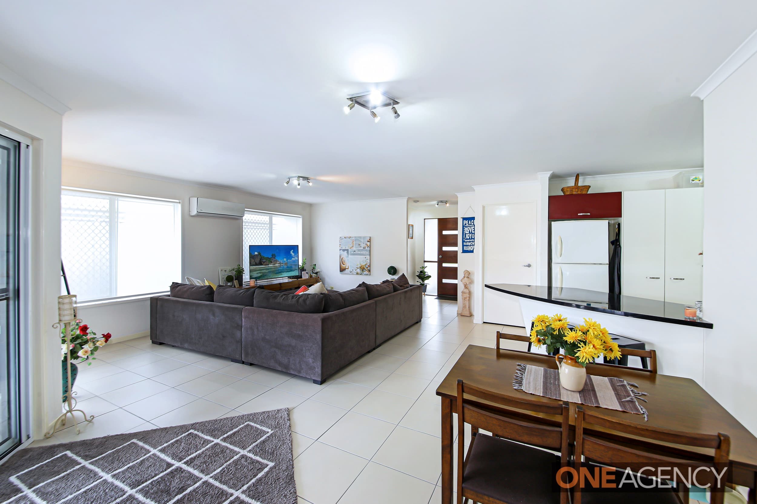 18 White Cedar Drive, Meridan Plains, Meridan Plains - Thumbnail 4