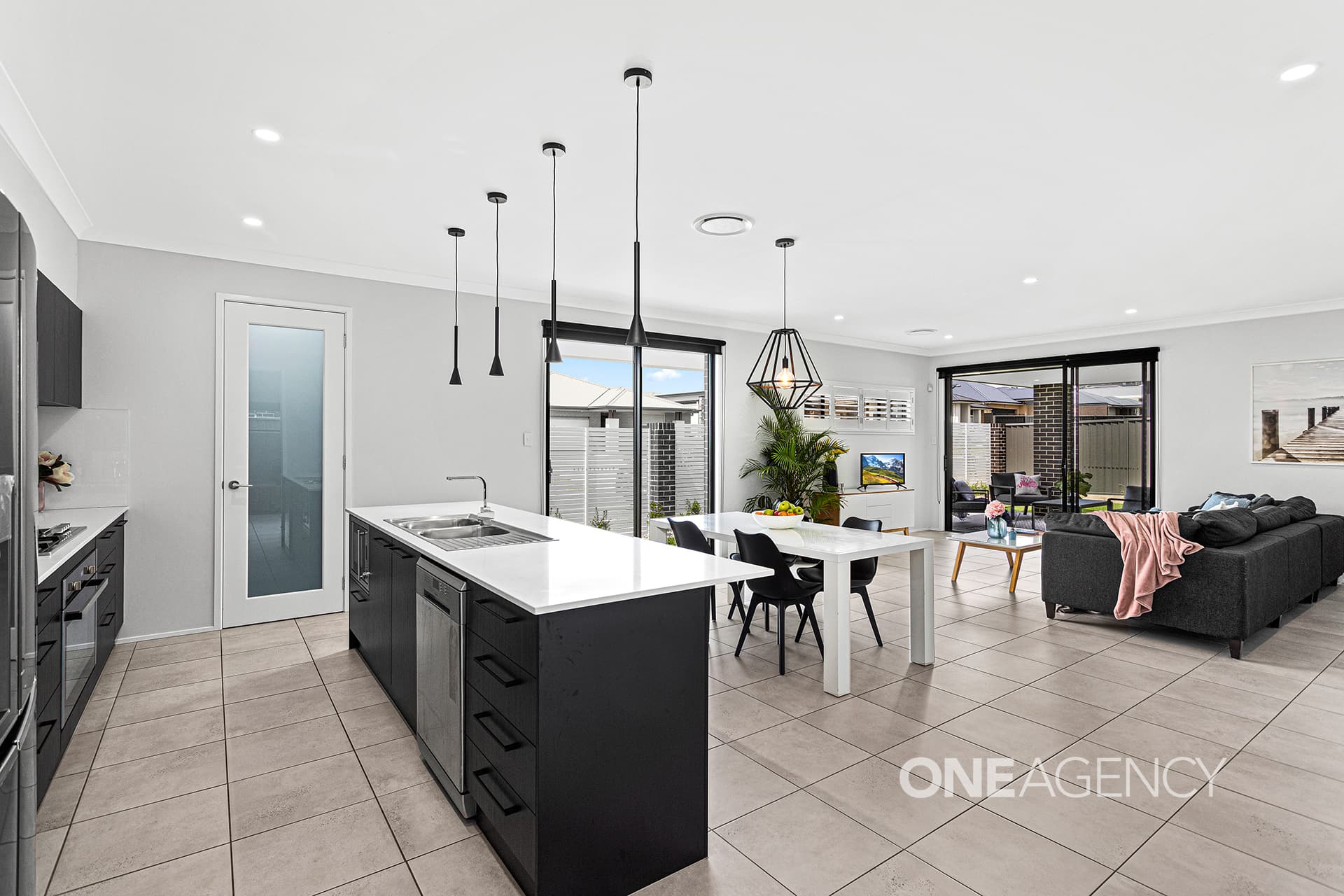 51 Excelsior Drive, Calderwood, Calderwood - Thumbnail 4