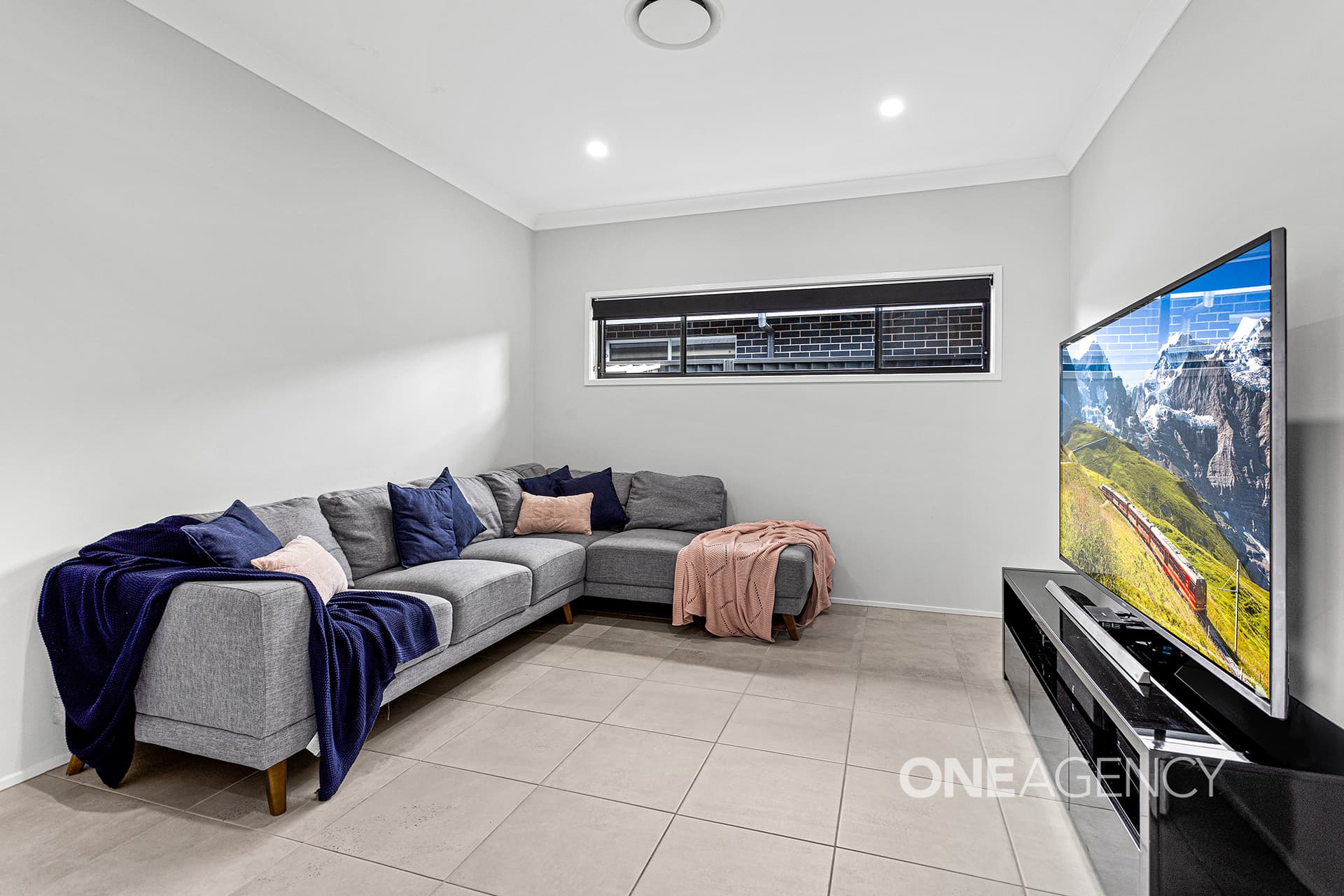 51 Excelsior Drive, Calderwood, Calderwood - Thumbnail 5