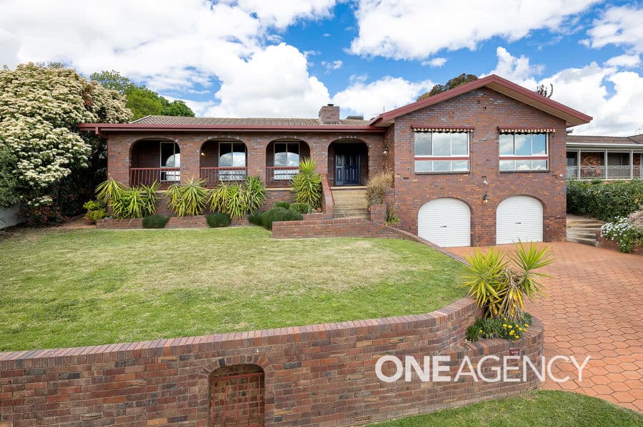 9 AMSTERDAM Crescent, Tolland, Tolland - Image 1