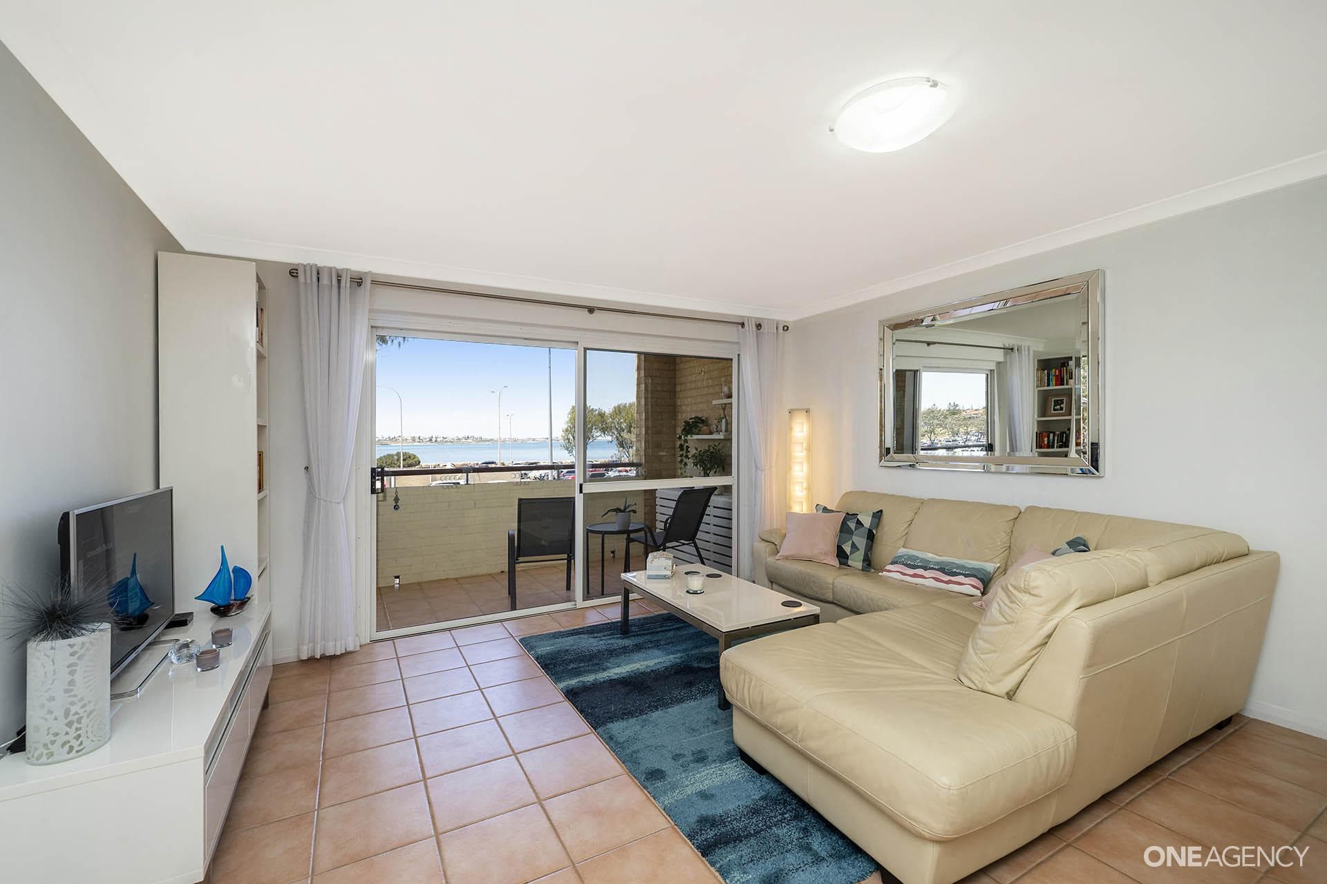 220/68 Southside Drive, Hillarys, Hillarys - Thumbnail 2