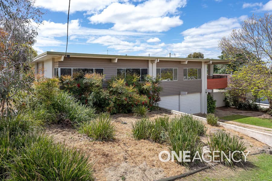 31 PANORAMA Street, Kooringal, Kooringal - Image 1
