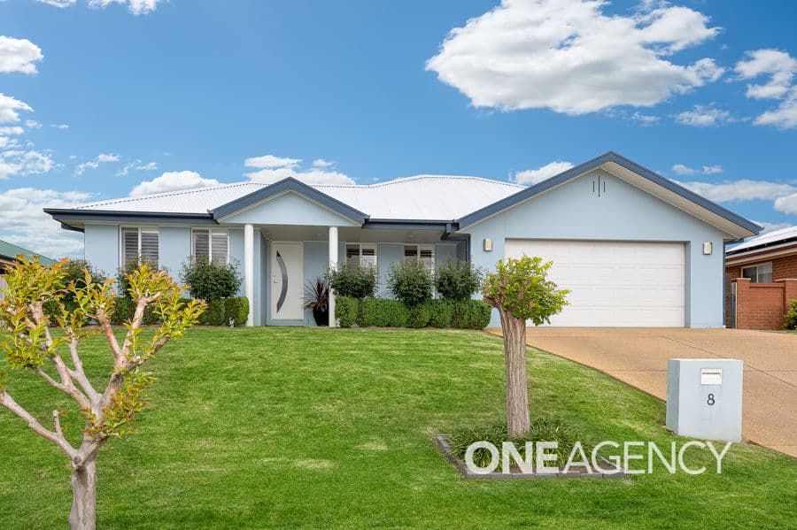 8 YARRAWAH Crescent, Bourkelands, Bourkelands - Image 1