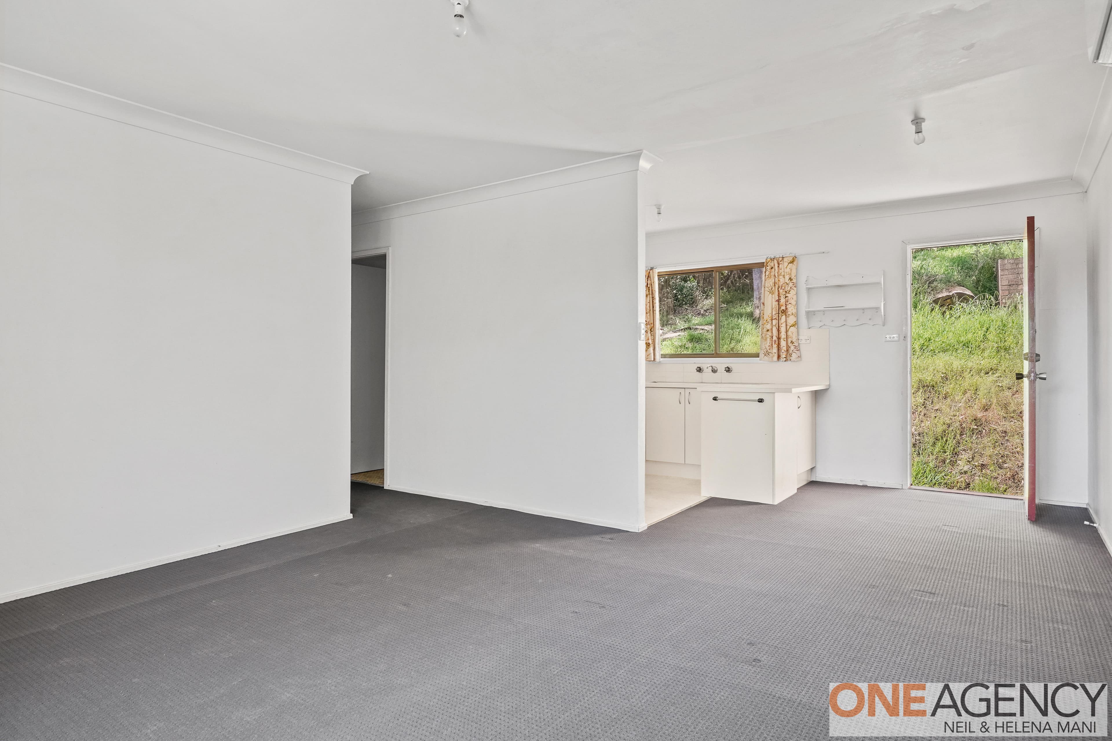 19 Oakglen Road, North Gosford, North Gosford - Thumbnail 3
