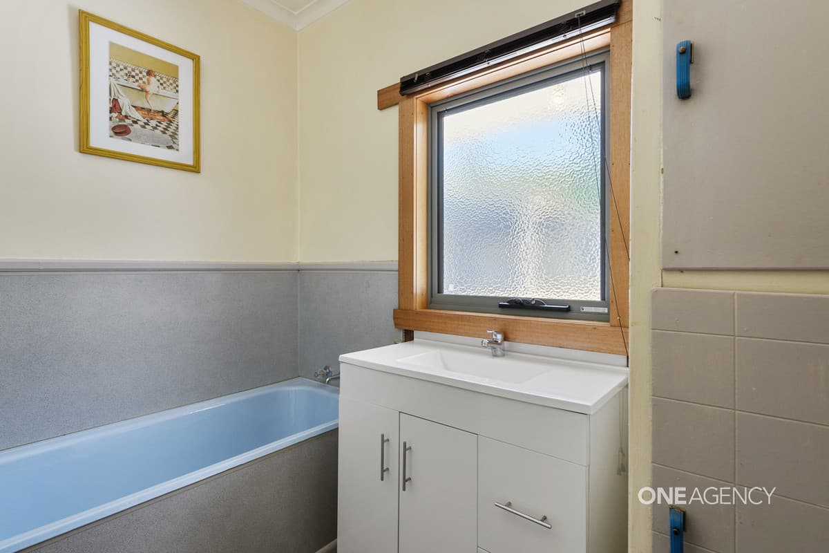 16 Old Surrey Road, Emu Heights, Emu Heights - Thumbnail 8