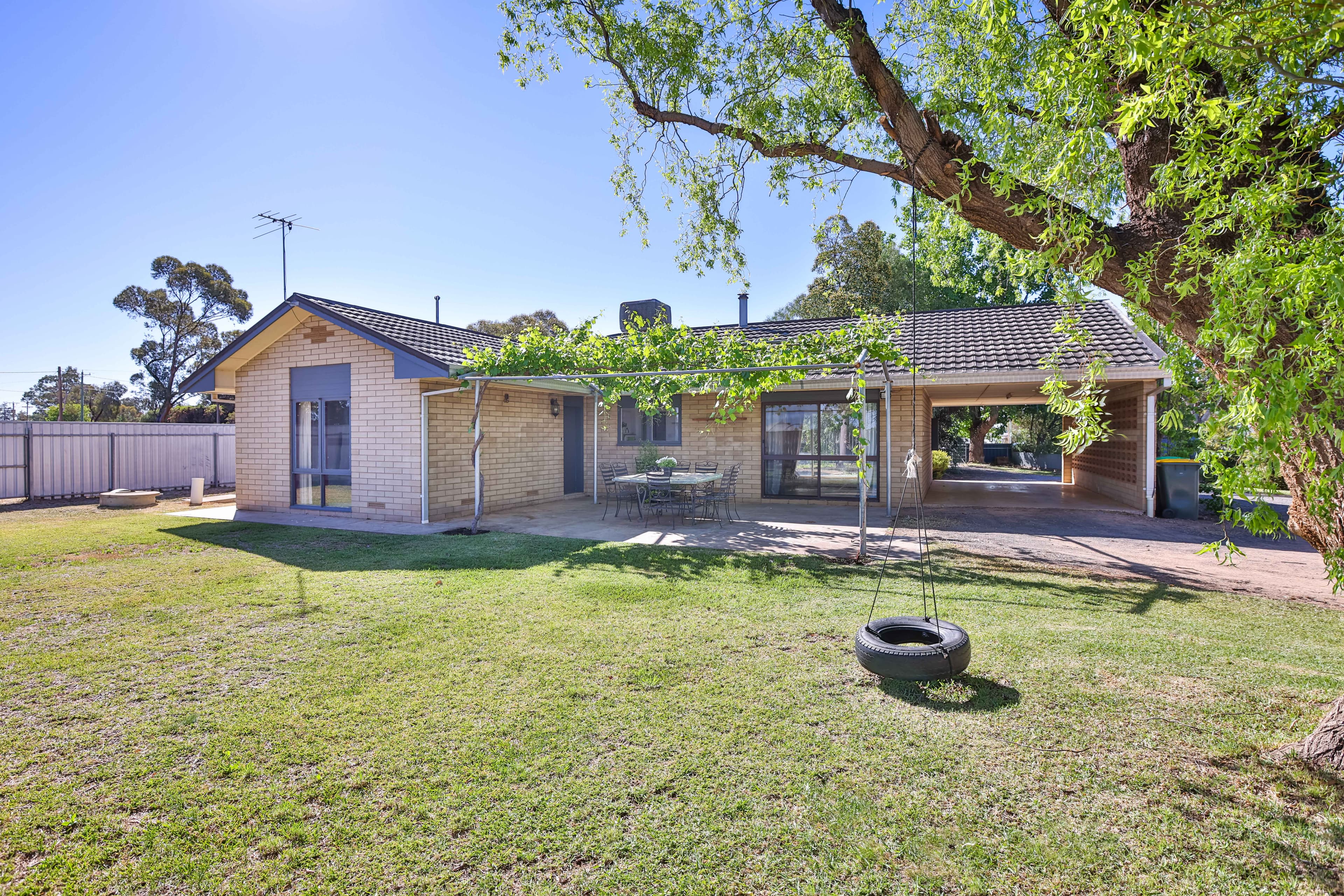 958 Irymple Avenue, Irymple, Irymple - Image 1
