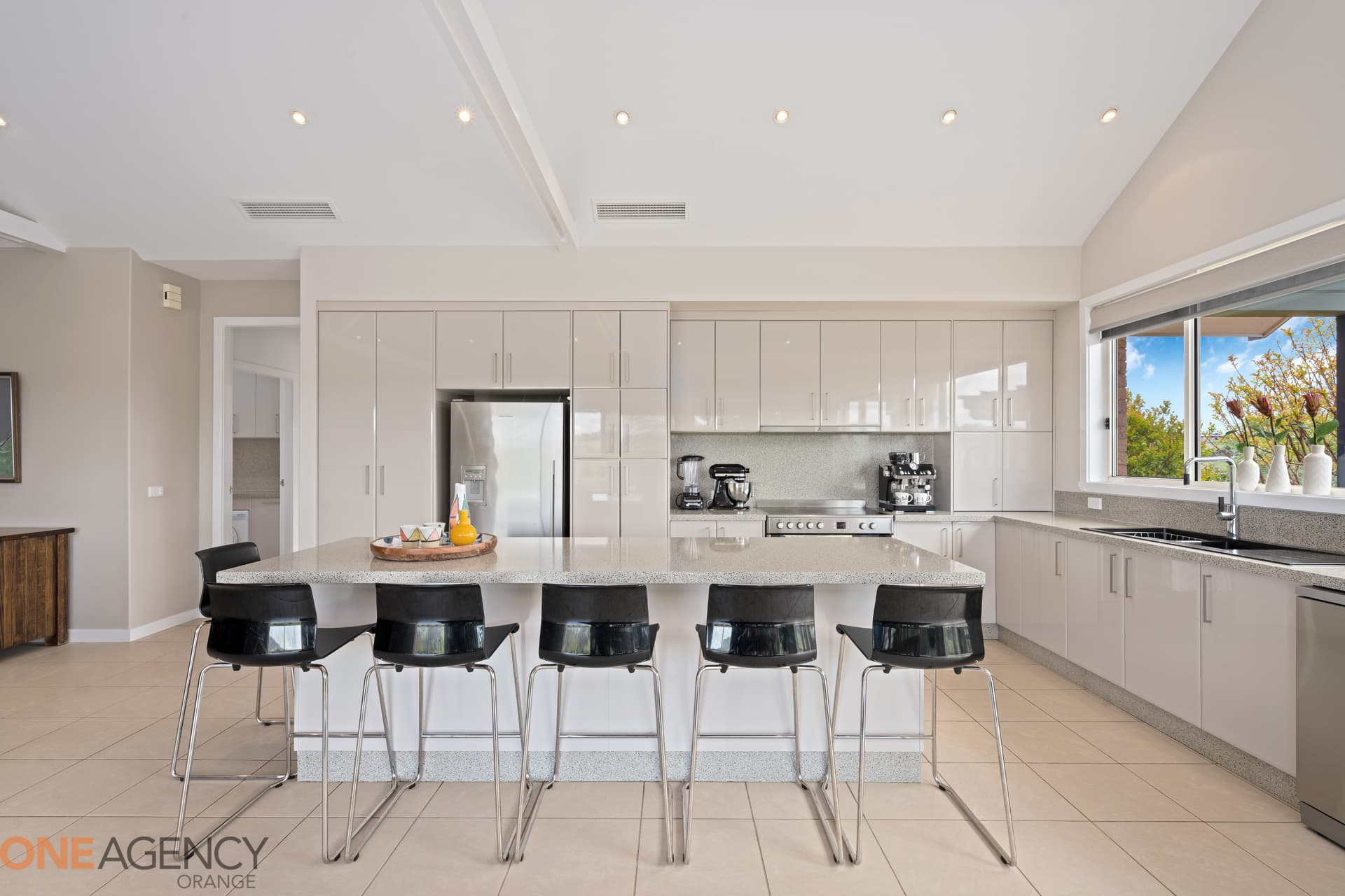 8 Emmas Lane, Orange, Orange - Thumbnail 4