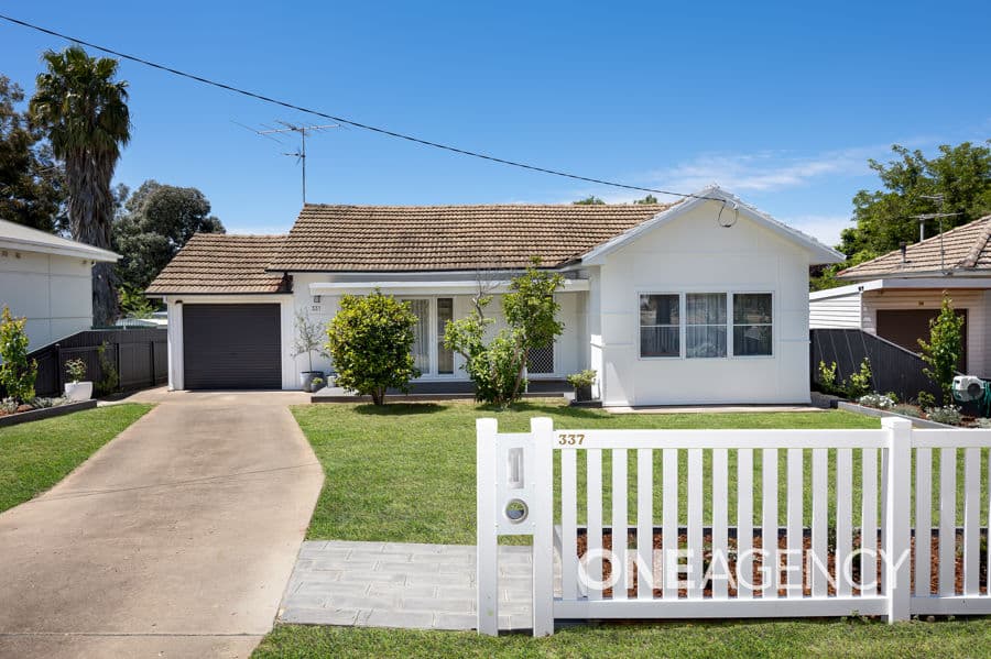 337 LAKE ALBERT Road, Kooringal, Kooringal - Image 1