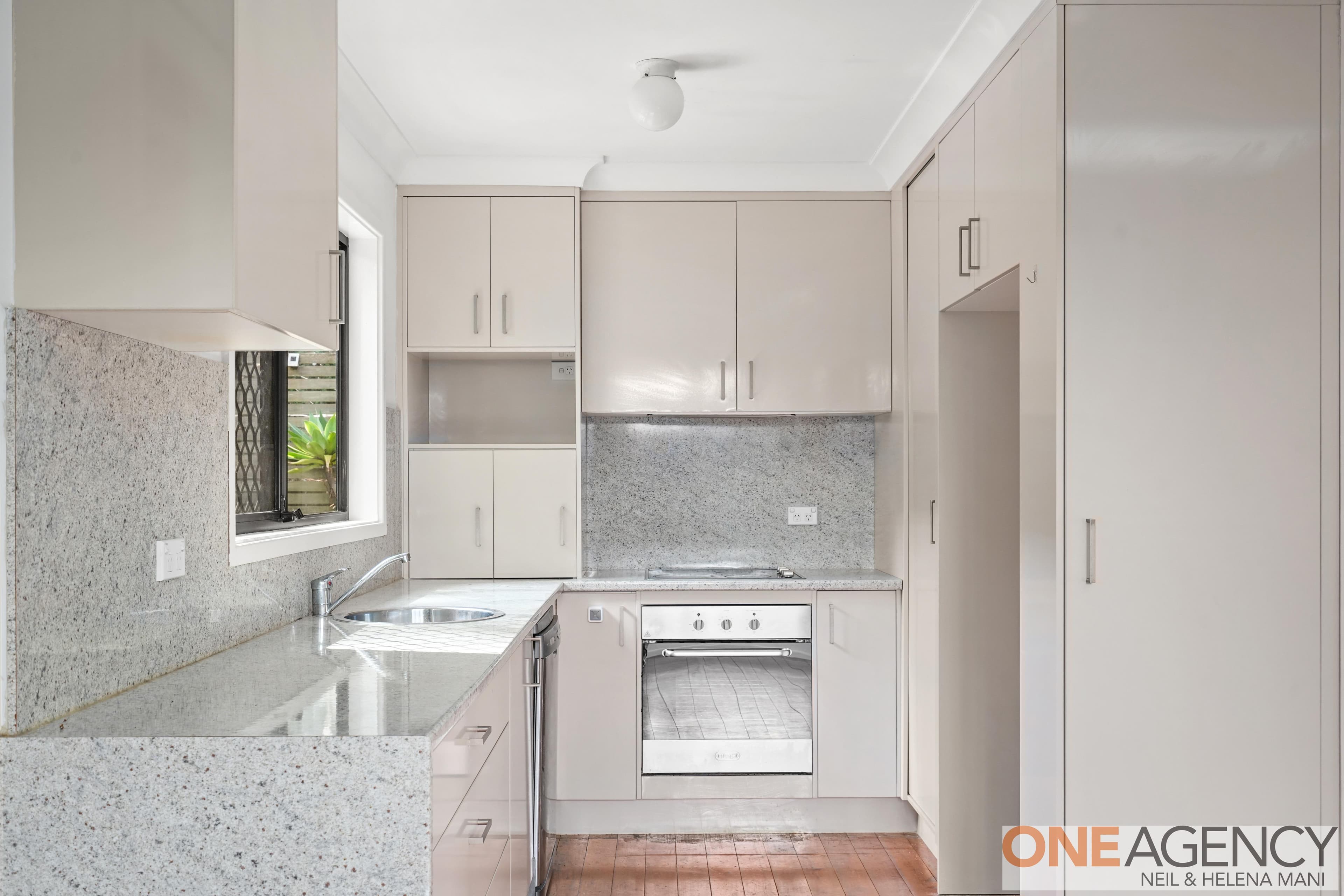 9 Oakglen Road, North Gosford, North Gosford - Thumbnail 3