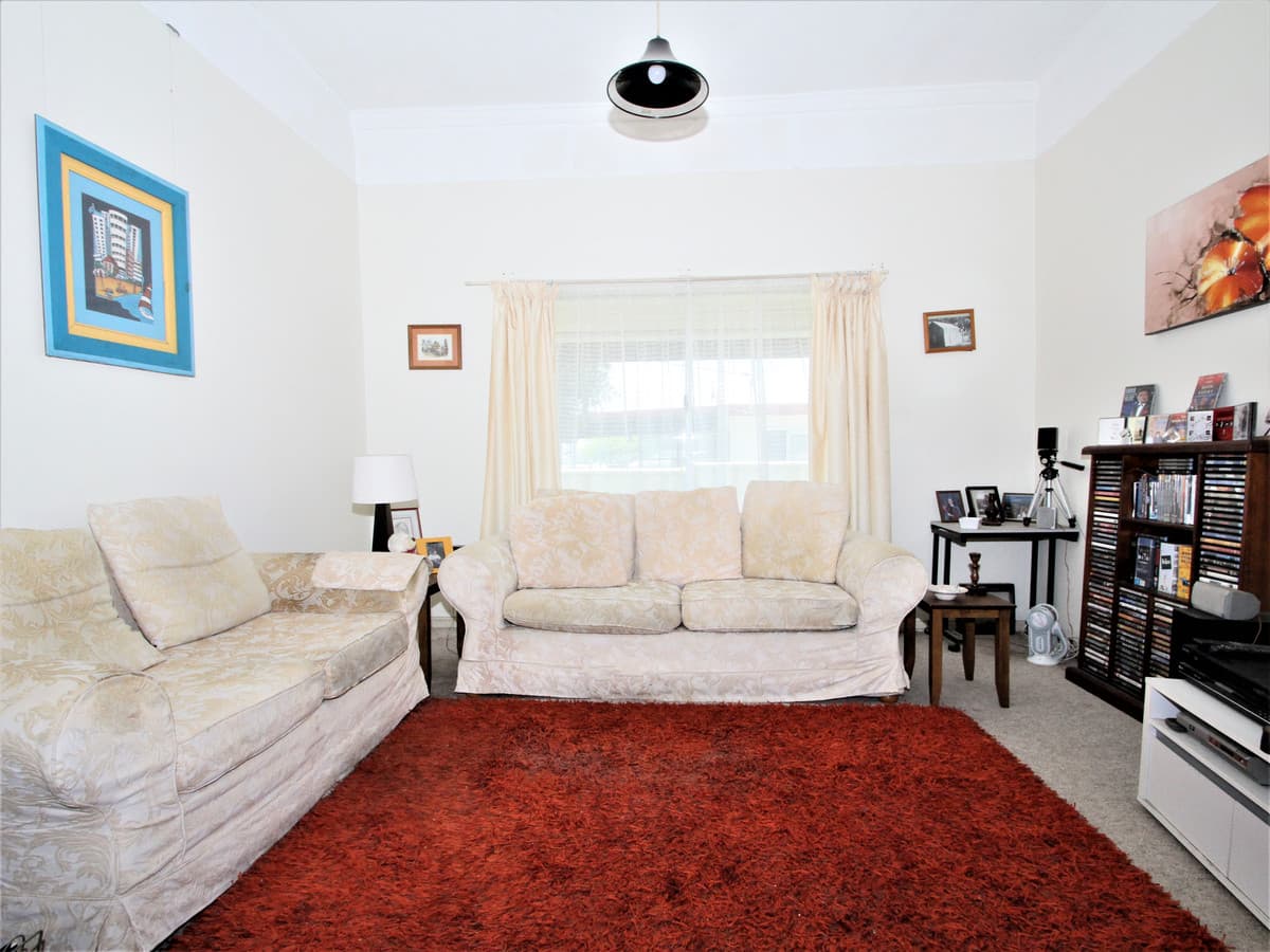44 Bideford Street, Torquay, Torquay - Thumbnail 2